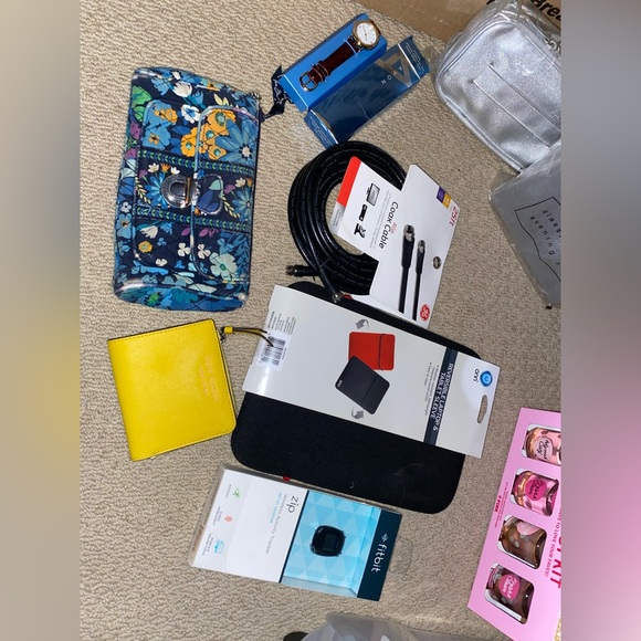 YARD SALE !!!!! - Picture 2 of 7